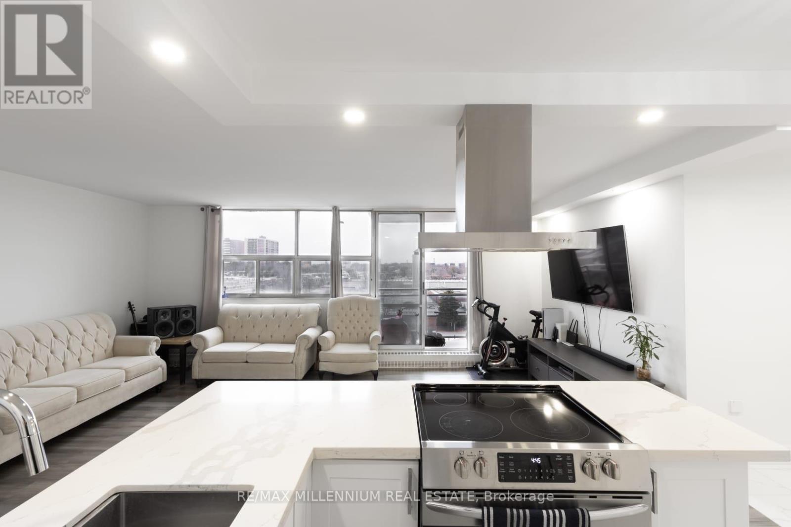 706 - 2645 Kipling Avenue W, Toronto, Ontario  M9V 3S6 - Photo 8 - W12902846