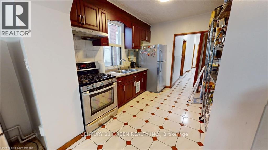 36 Mitchell Avenue, Toronto, Ontario  M6J 1B9 - Photo 9 - C12931604