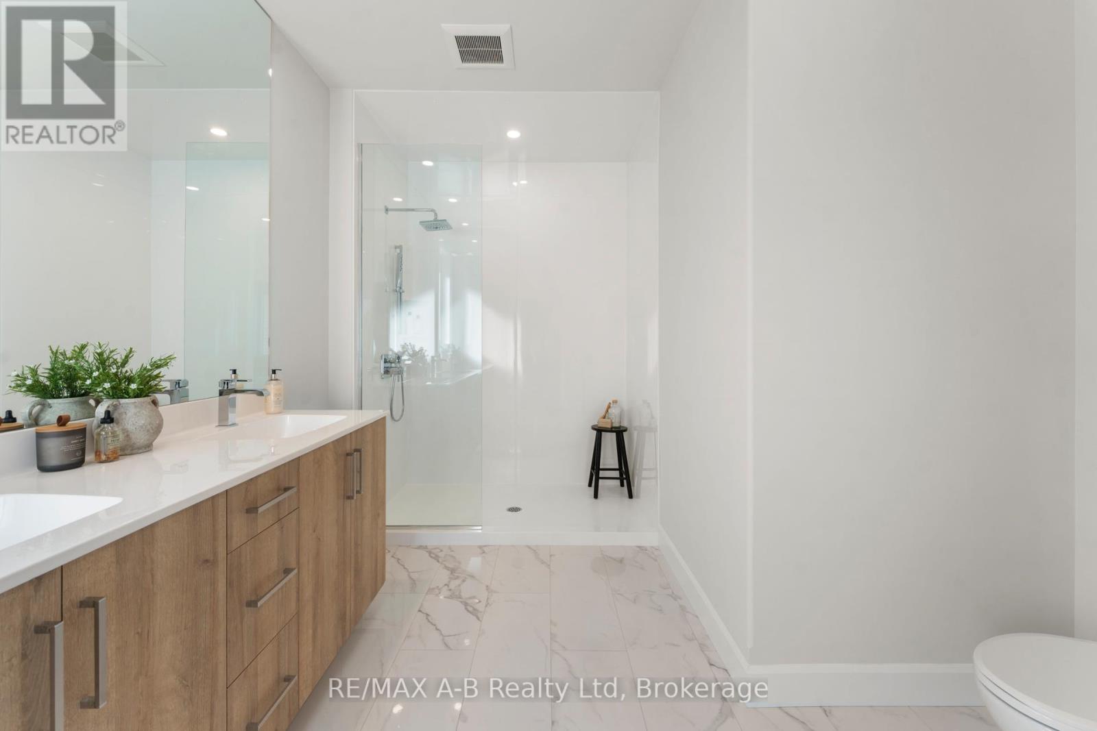 21 Nelson Street, West Perth, Ontario N0K 1N0 - Photo 24 - X12419298