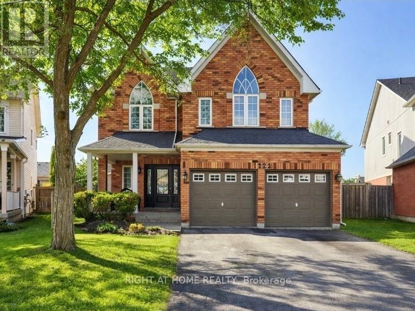 1225 LEACOCK COURT, Oshawa, Ontario