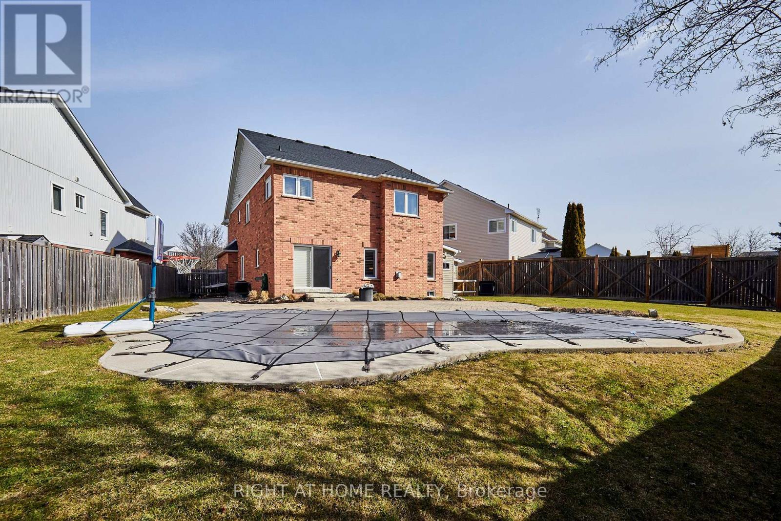 1225 Leacock Court, Oshawa, Ontario  L1K 2R3 - Photo 8 - E12927148