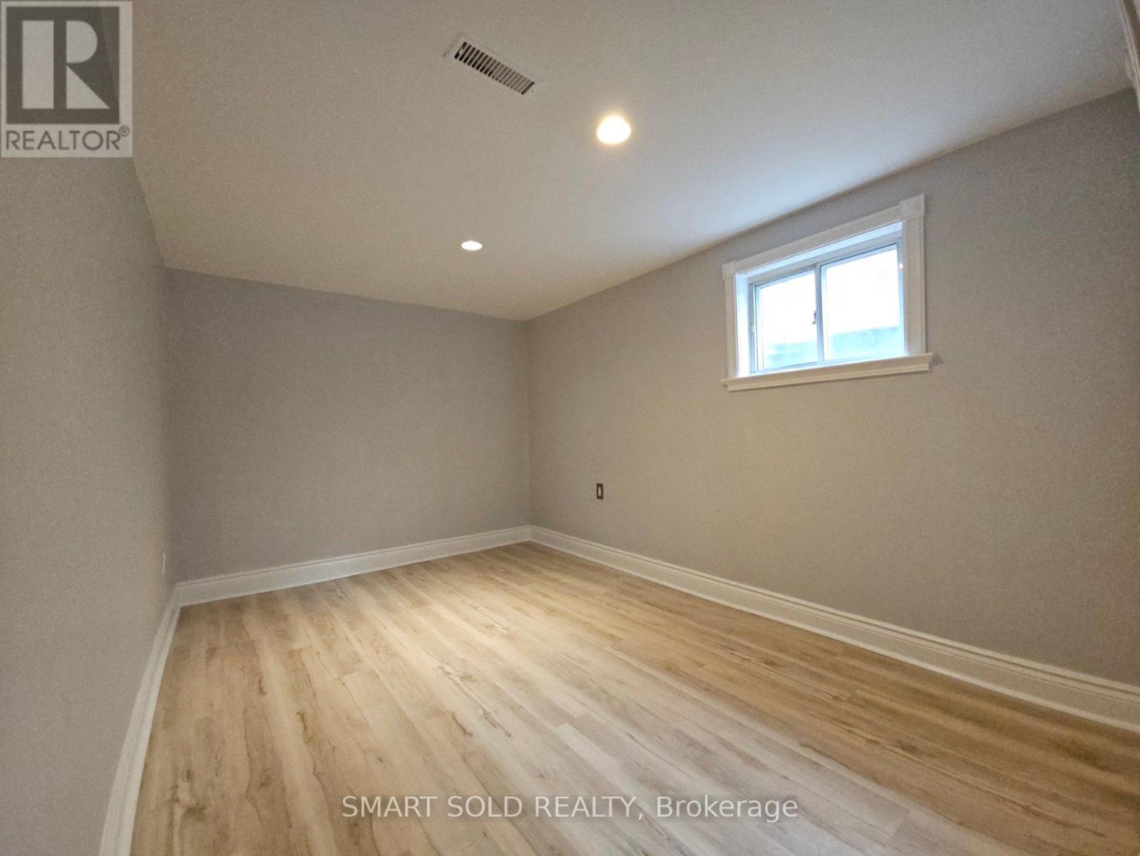 #lower Level - 2417 Whaley Drive, Mississauga, Ontario  L5B 2B3 - Photo 10 - W12932752