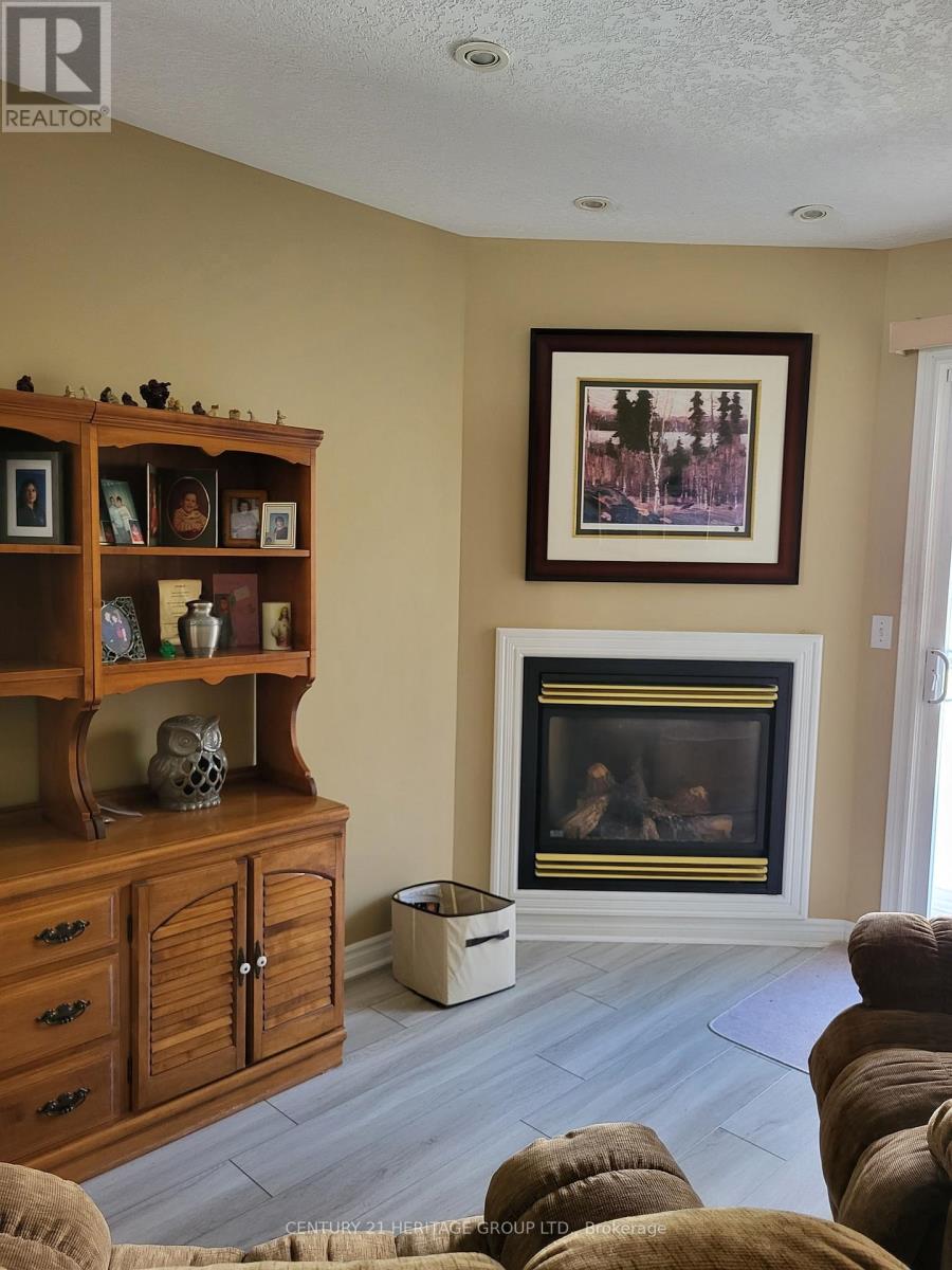 71 Finch Drive, Belleville (Belleville Ward), Ontario  K8P 5L4 - Photo 19 - X12913862