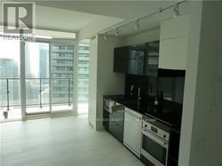 3112 - 125 Peter Street, Toronto (Waterfront Communities), Ontario  M5V 2G9 - Photo 3 - C12933010