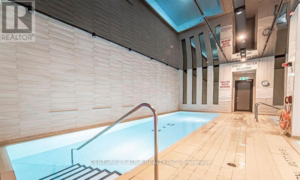 1802 - 19 Bathurst Street, Toronto, Ontario  M5V 0N2 - Photo 5 - C12933030