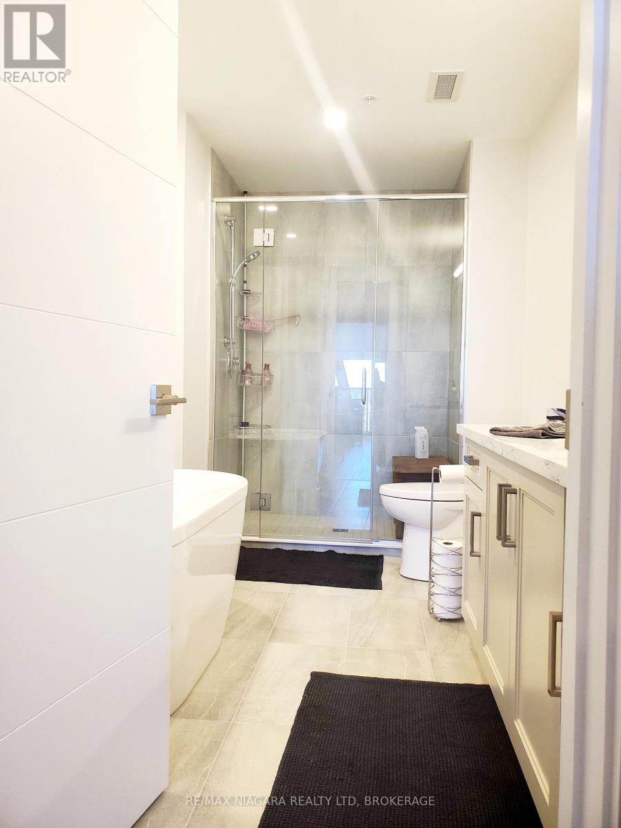 505 - 300b Fourth Avenue, St. Catharines, Ontario  L2S 0E6 - Photo 17 - X12933018