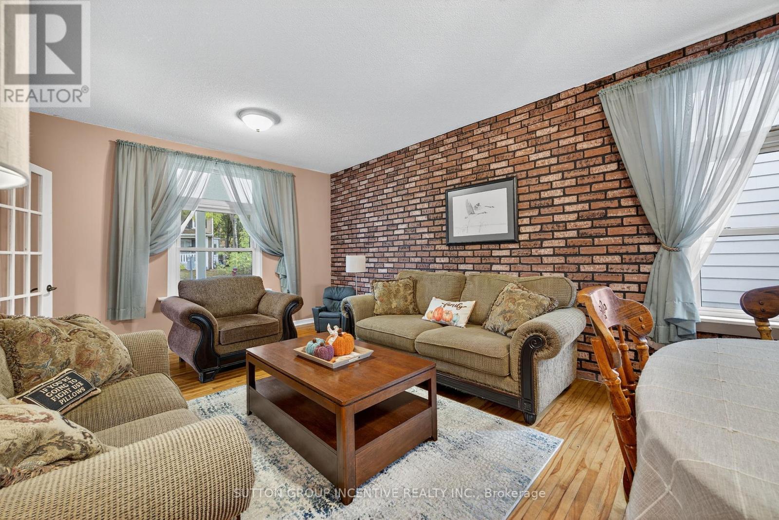 115 Mary Street, Orillia, Ontario  L3V 3E1 - Photo 8 - S12933020