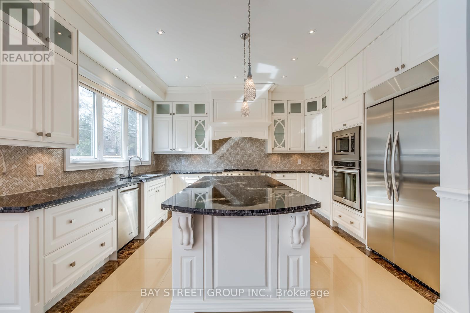 39 Foxwarren Drive, Toronto, Ontario  M2K 1L1 - Photo 8 - C12931608