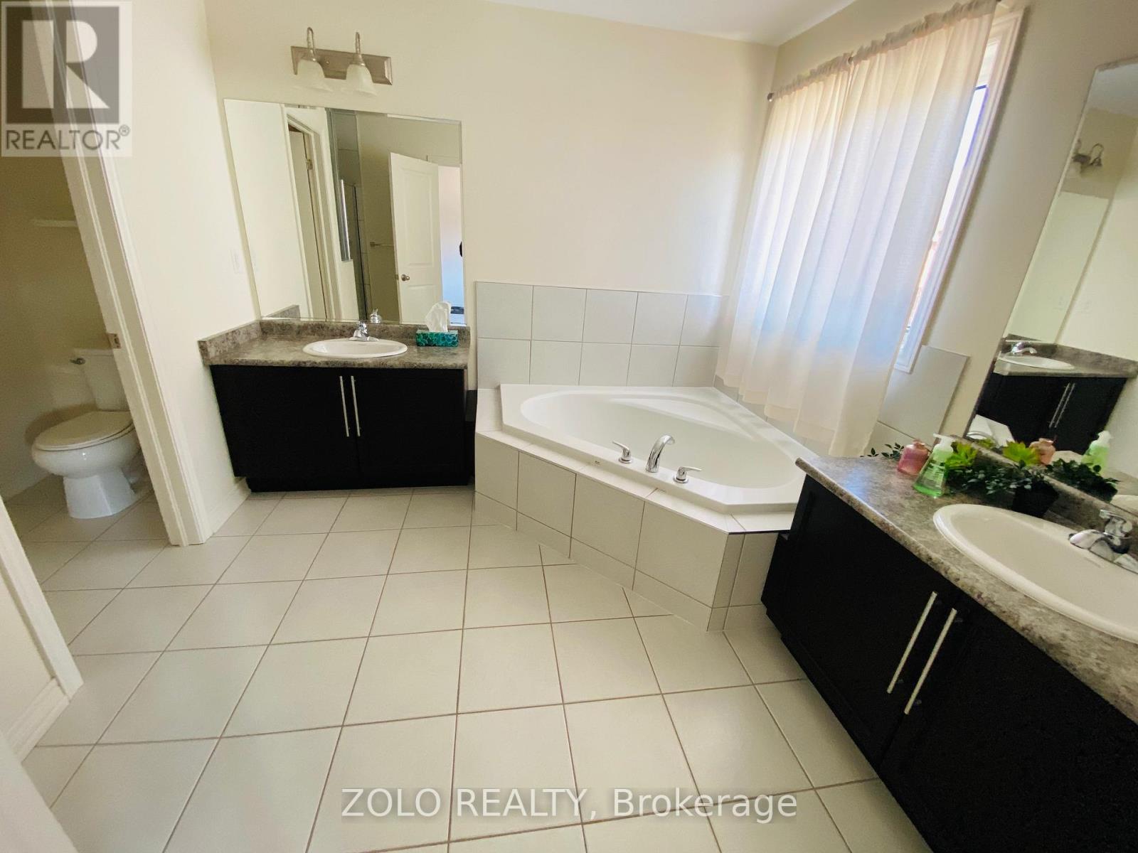 17 Kempsford Crescent W, Brampton (Northwest Brampton), Ontario  L7A 4M5 - Photo 15 - W12912628