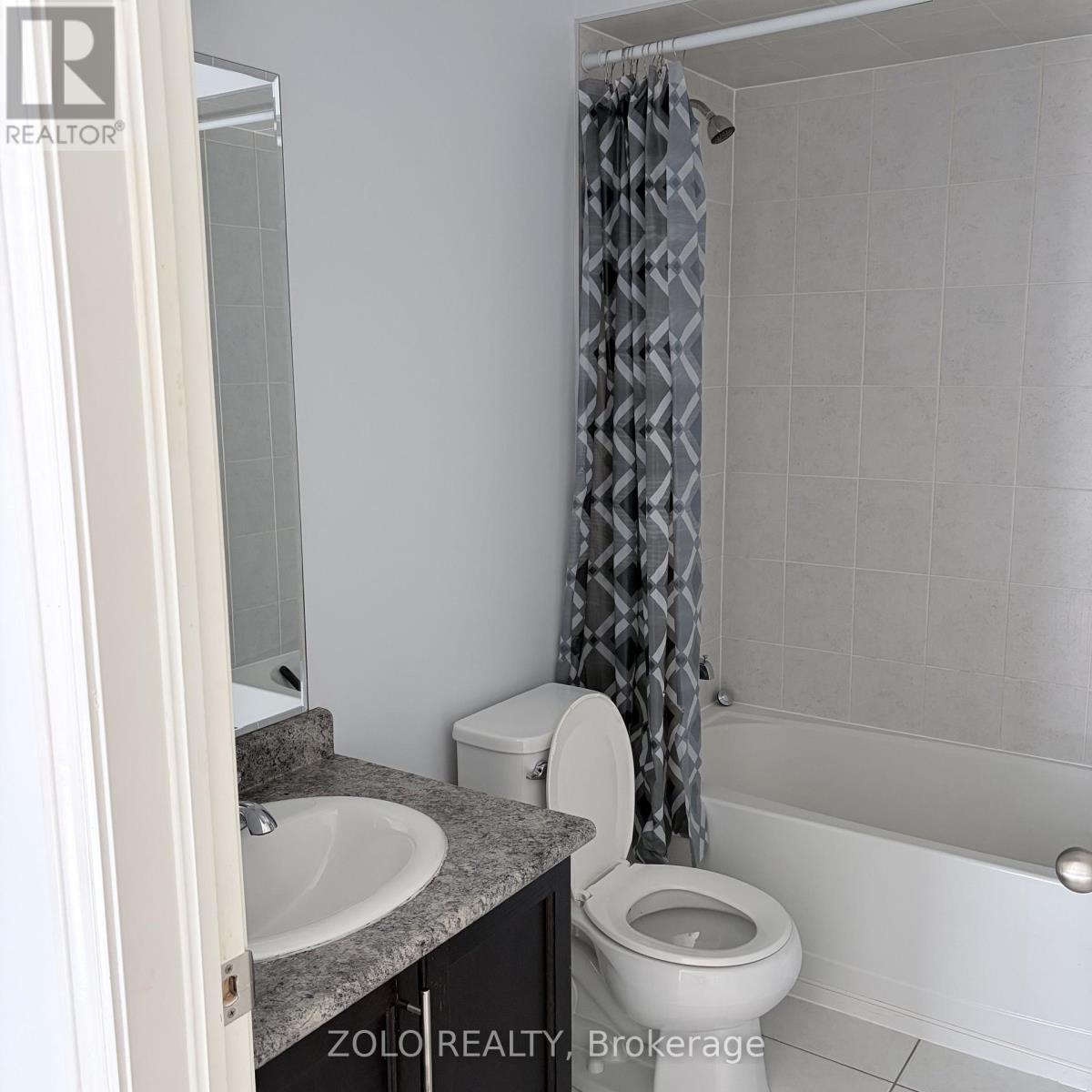 17 Kempsford Crescent, Brampton (Northwest Brampton), Ontario  L7A 4M5 - Photo 18 - W12930710