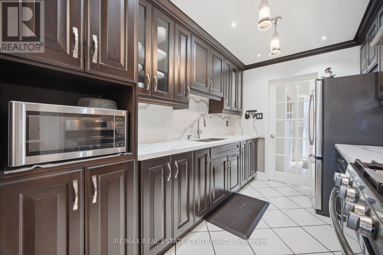 23 Acadian Heights W, Brampton (Fletcher's Creek South), Ontario  L6Y 4H5 - Photo 17 - W12933004