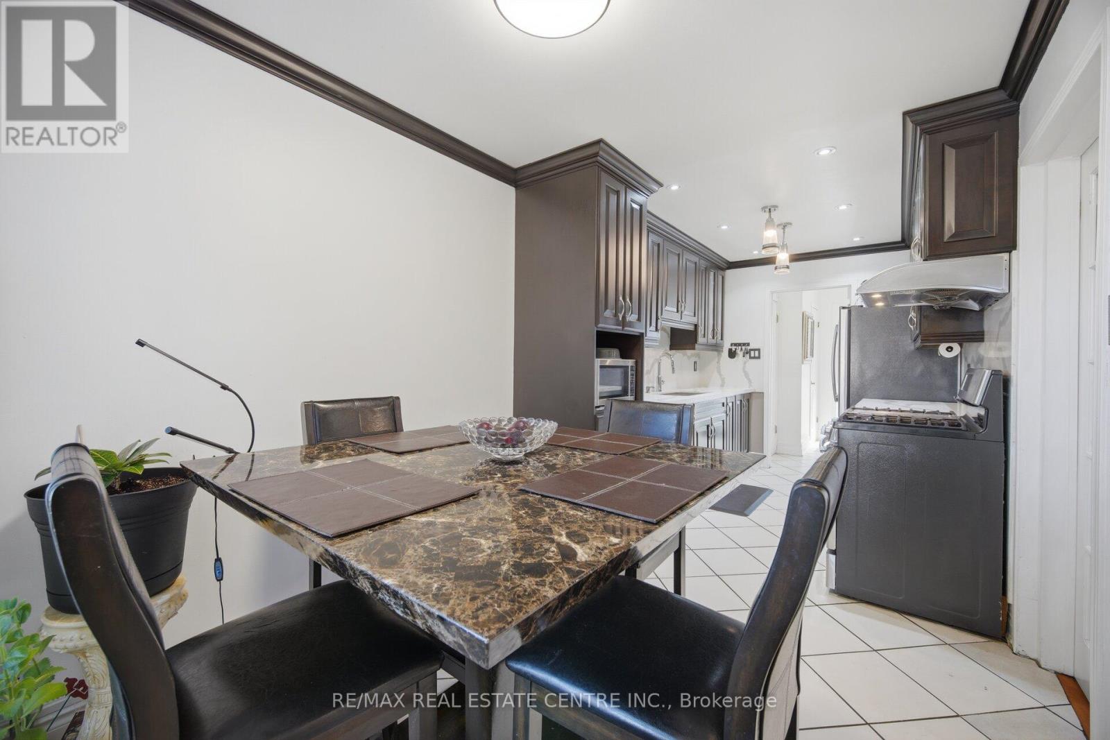 23 Acadian Heights W, Brampton (Fletcher's Creek South), Ontario  L6Y 4H5 - Photo 22 - W12933004