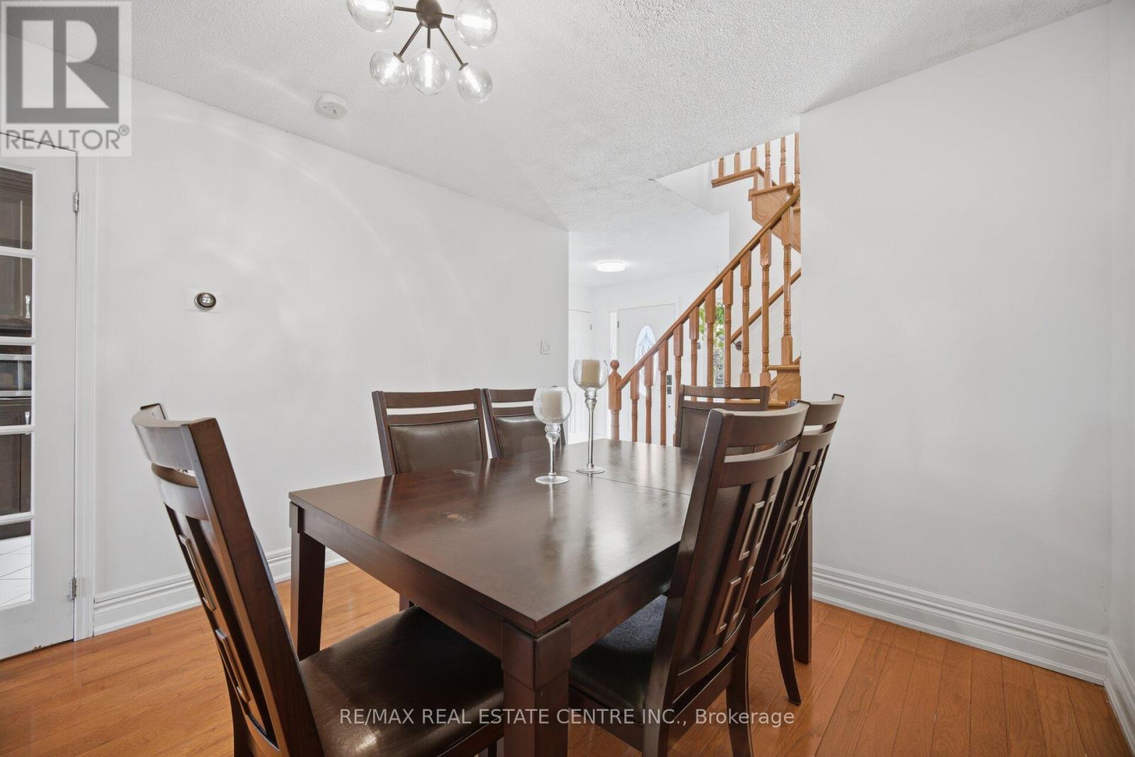 23 Acadian Heights W, Brampton (Fletcher's Creek South), Ontario  L6Y 4H5 - Photo 8 - W12933004
