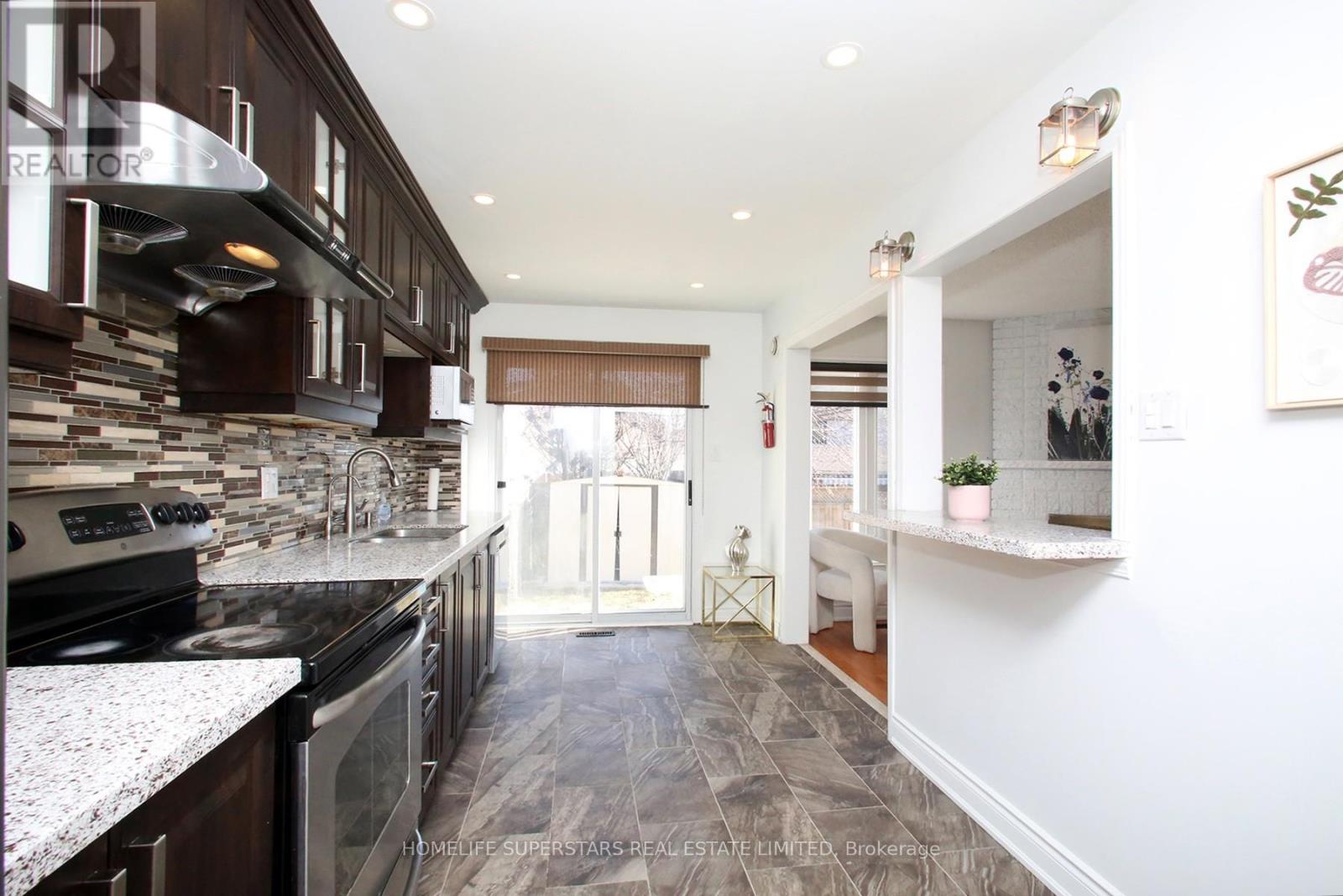 125 Bighorn Crescent, Brampton (Sandringham-Wellington), Ontario  L6R 1G2 - Photo 14 - W12933012