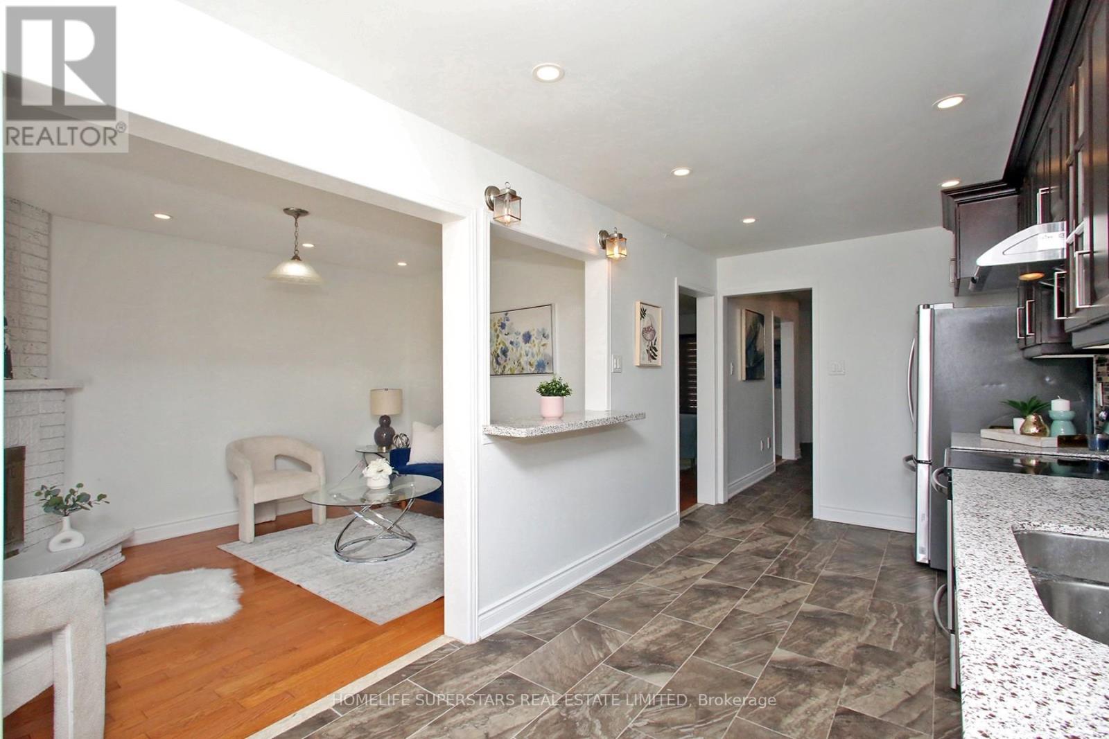 125 Bighorn Crescent, Brampton (Sandringham-Wellington), Ontario  L6R 1G2 - Photo 15 - W12933012