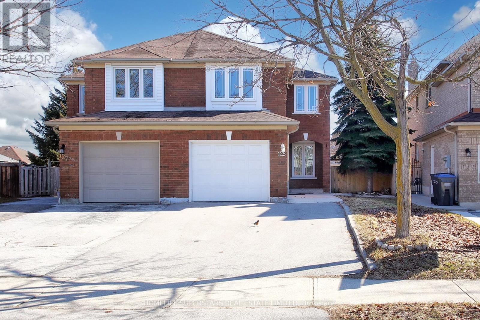 125 Bighorn Crescent, Brampton (Sandringham-Wellington), Ontario  L6R 1G2 - Photo 2 - W12933012