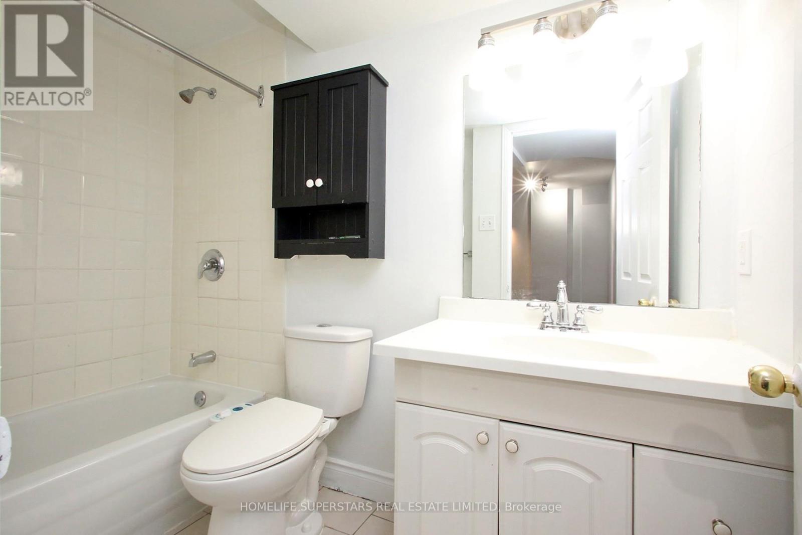 125 Bighorn Crescent, Brampton (Sandringham-Wellington), Ontario  L6R 1G2 - Photo 31 - W12933012