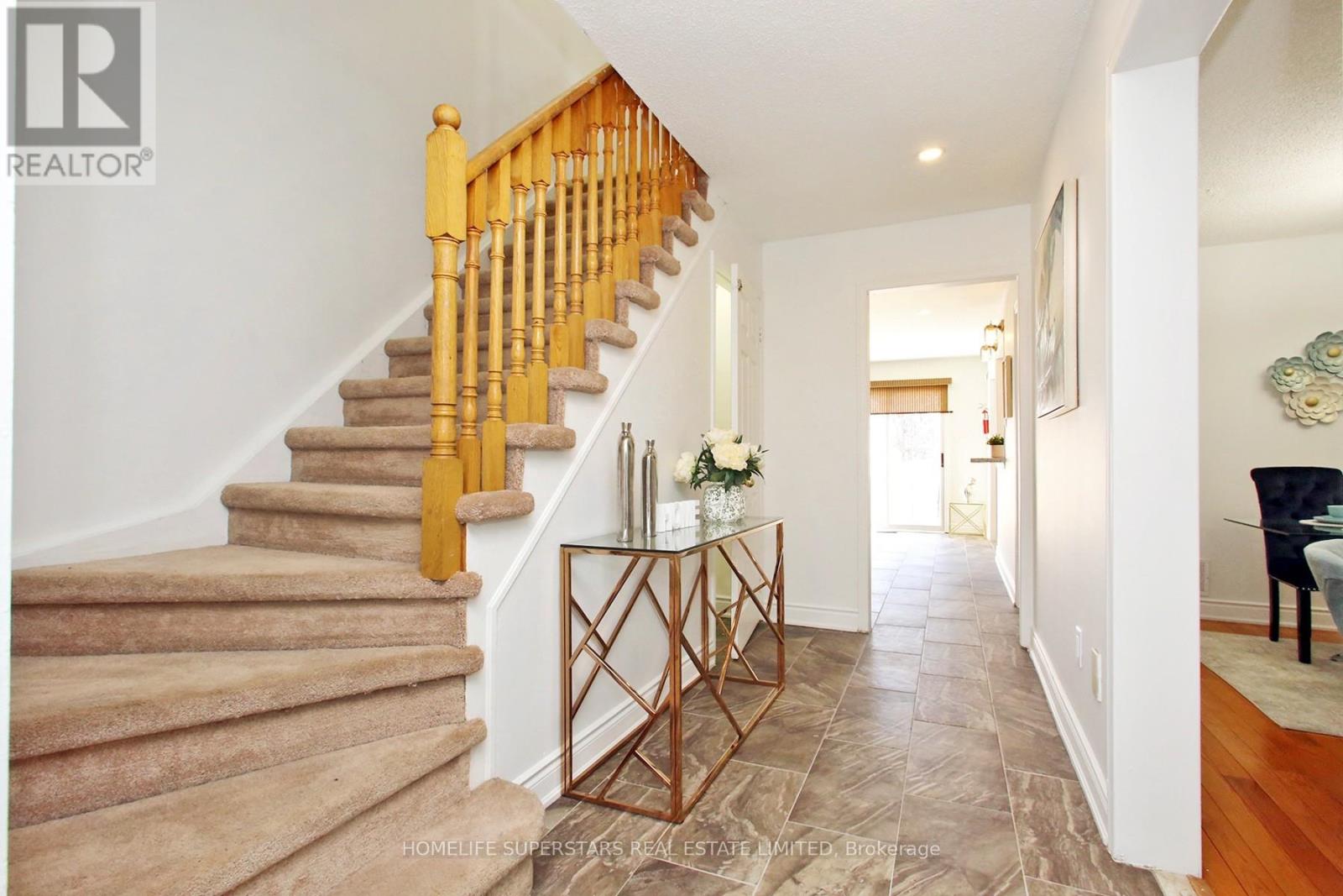 125 Bighorn Crescent, Brampton (Sandringham-Wellington), Ontario  L6R 1G2 - Photo 4 - W12933012