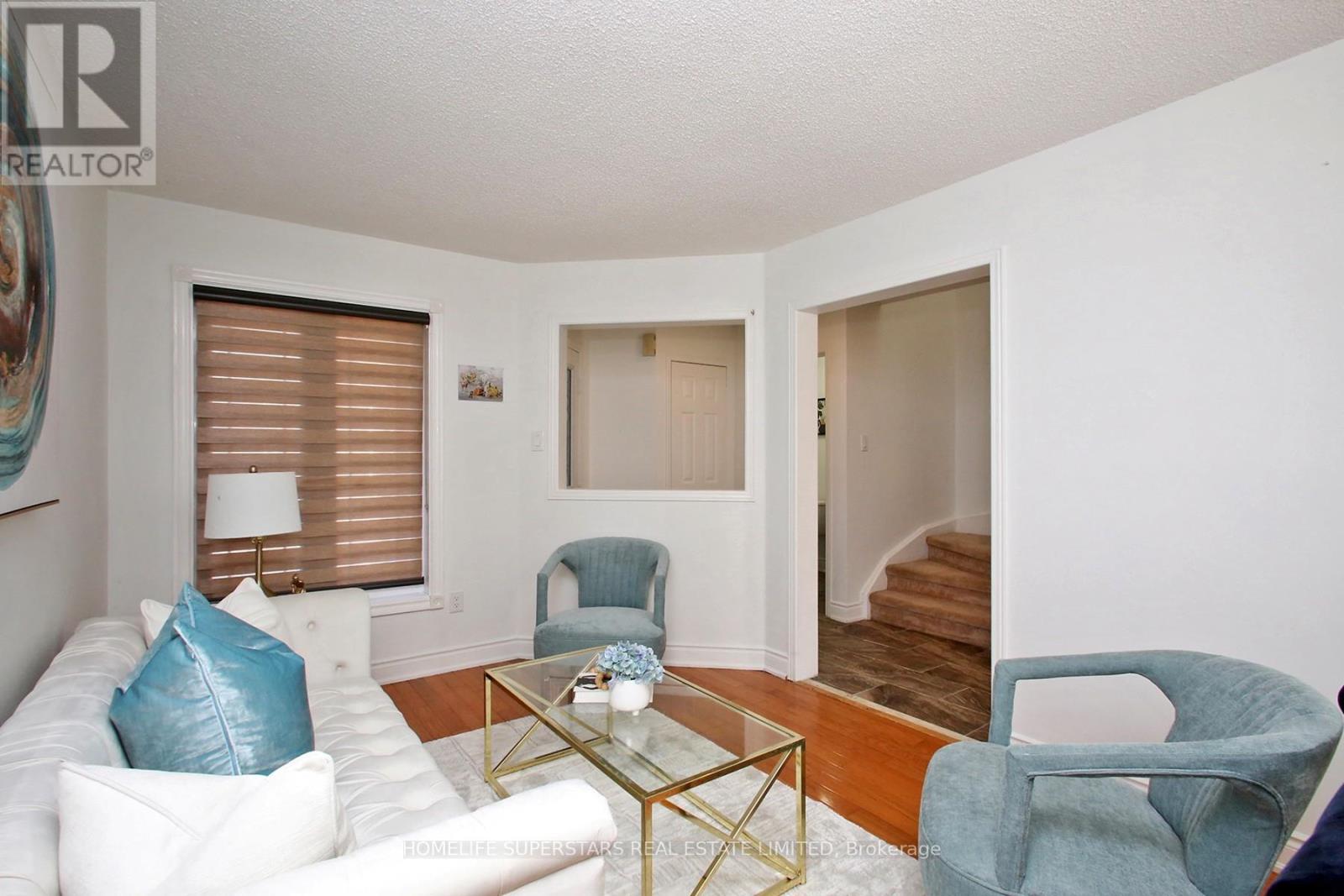 125 Bighorn Crescent, Brampton (Sandringham-Wellington), Ontario  L6R 1G2 - Photo 6 - W12933012