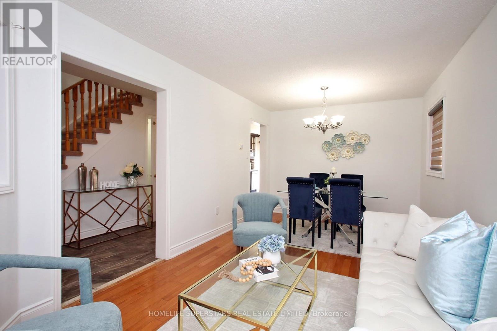 125 Bighorn Crescent, Brampton (Sandringham-Wellington), Ontario  L6R 1G2 - Photo 8 - W12933012