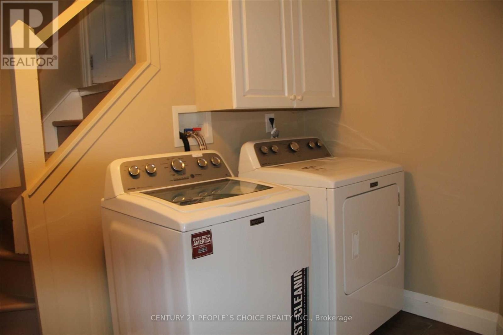 39 Meadowland Drive, Brampton (Brampton East), Ontario  L6W 2R5 - Photo 11 - W12933022