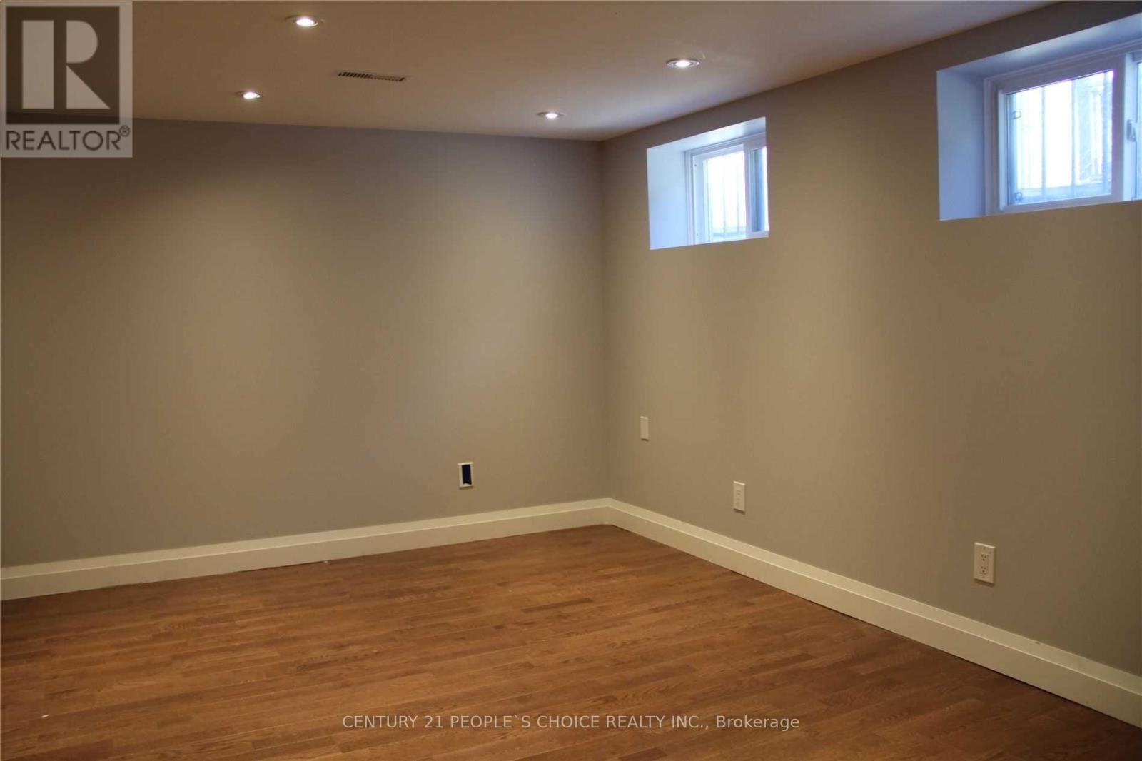 39 Meadowland Drive, Brampton (Brampton East), Ontario  L6W 2R5 - Photo 12 - W12933022