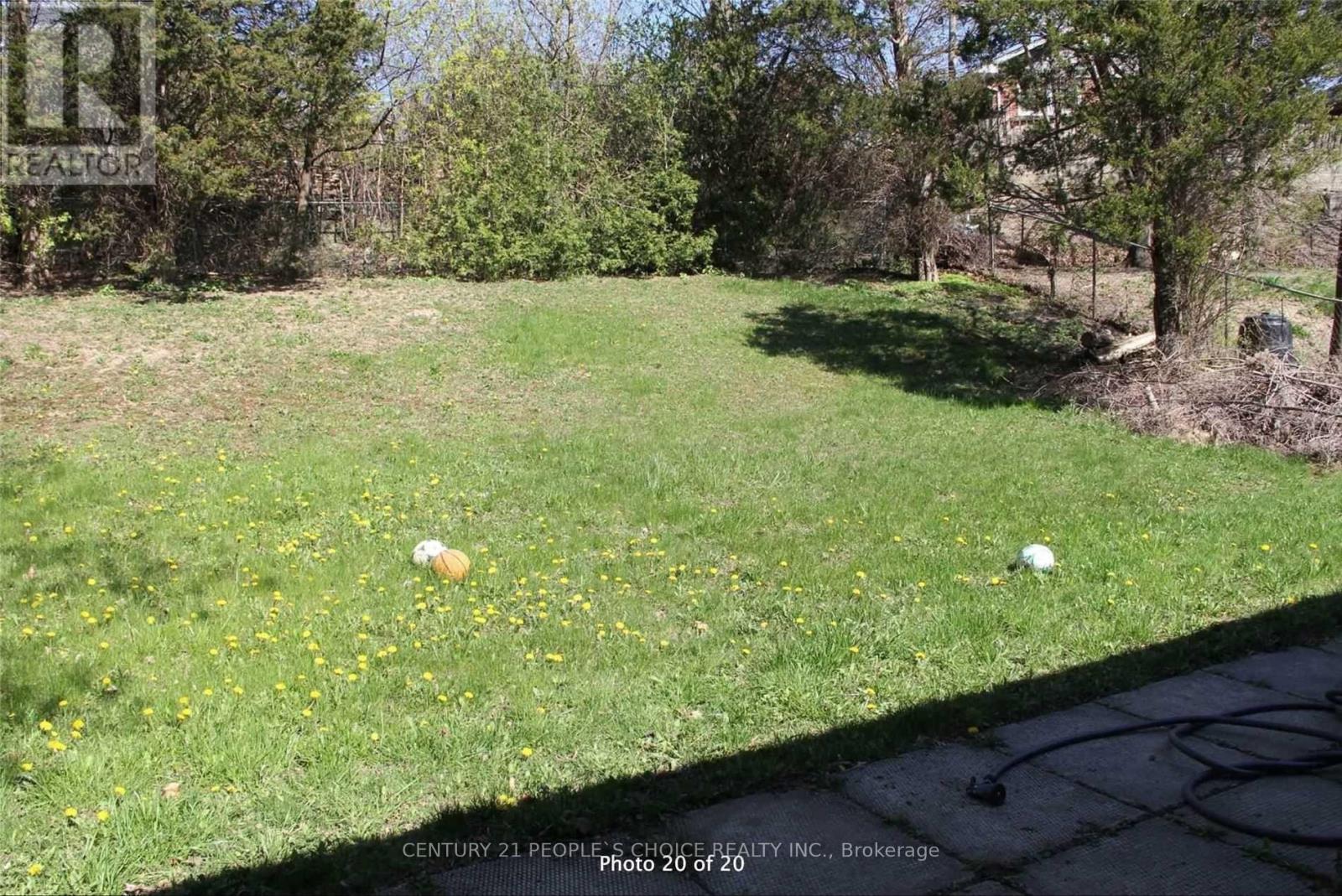 39 Meadowland Drive, Brampton (Brampton East), Ontario  L6W 2R5 - Photo 17 - W12933022