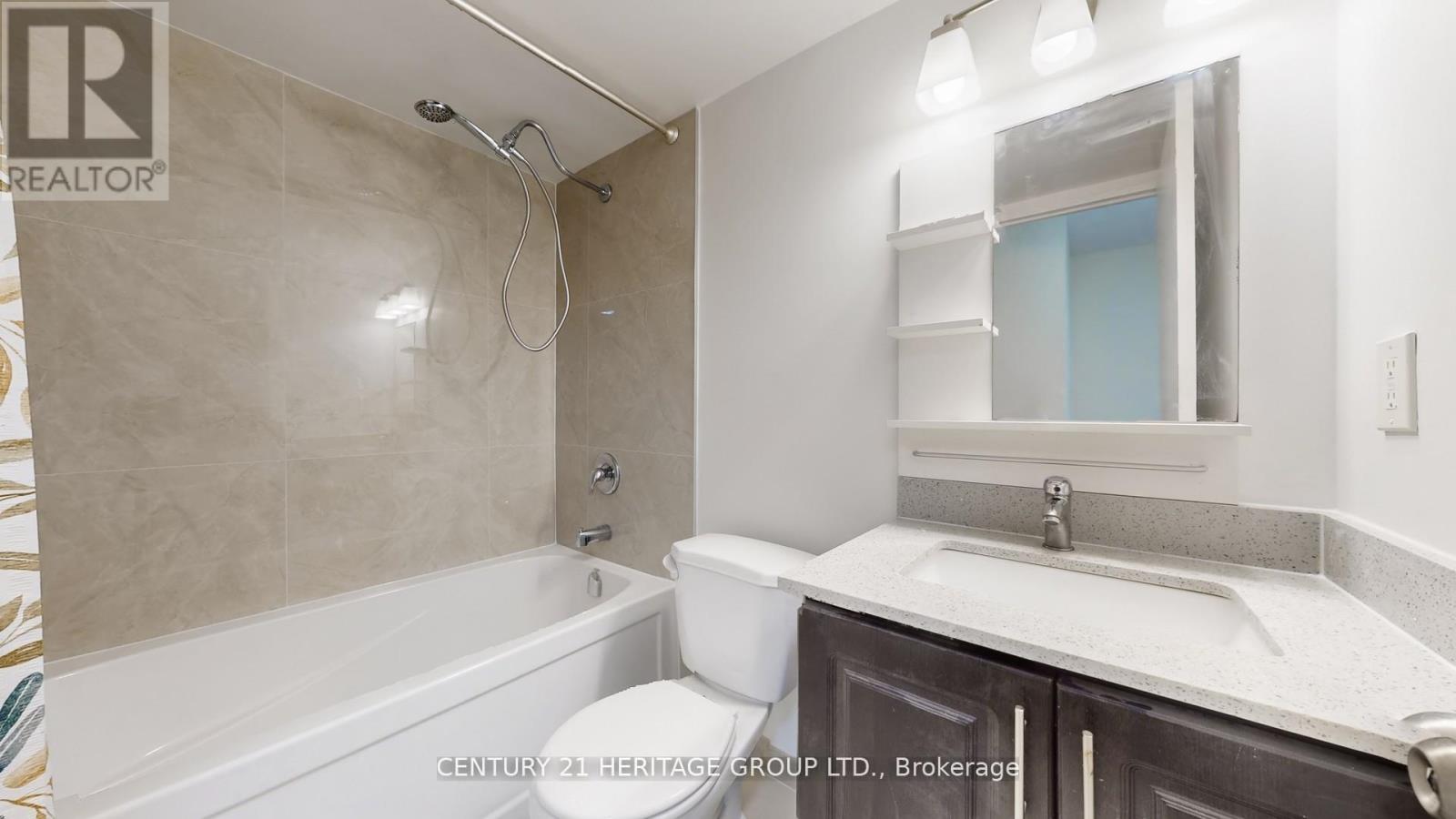 810 - 145 Hillcrest Avenue, Mississauga (Cooksville), Ontario  L5B 3Z1 - Photo 25 - W12933034