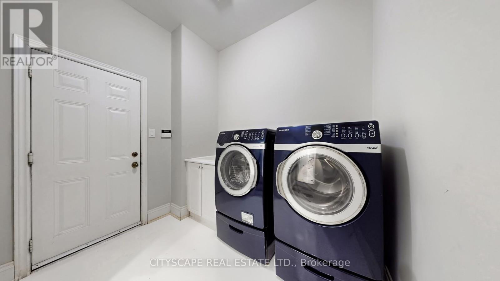 7 Yellow Avens Boulevard, Brampton (Sandringham-Wellington), Ontario  L6R 0K5 - Photo 13 - W12933042