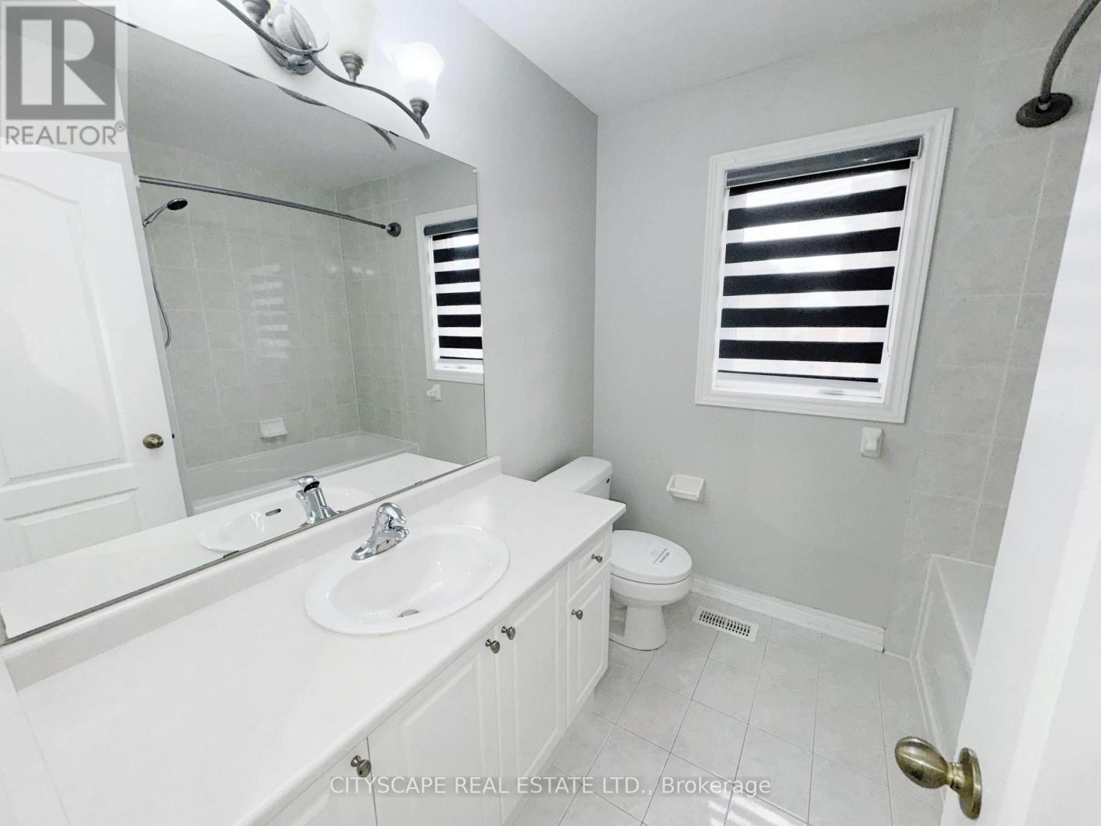 7 Yellow Avens Boulevard, Brampton (Sandringham-Wellington), Ontario  L6R 0K5 - Photo 24 - W12933042