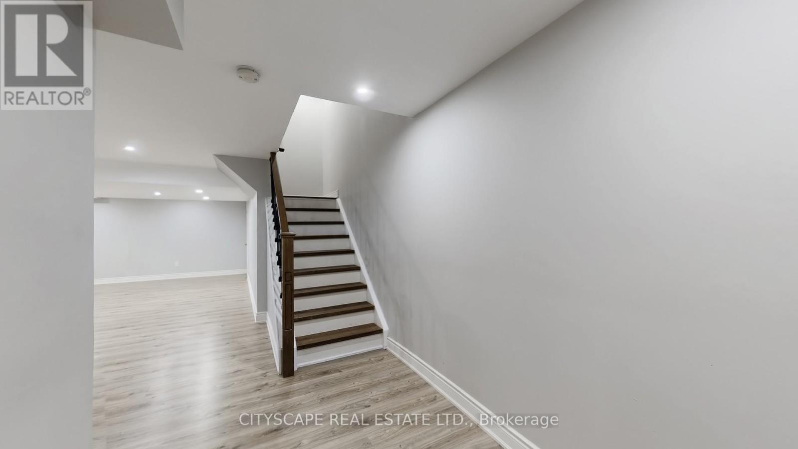 7 Yellow Avens Boulevard, Brampton (Sandringham-Wellington), Ontario  L6R 0K5 - Photo 32 - W12933042