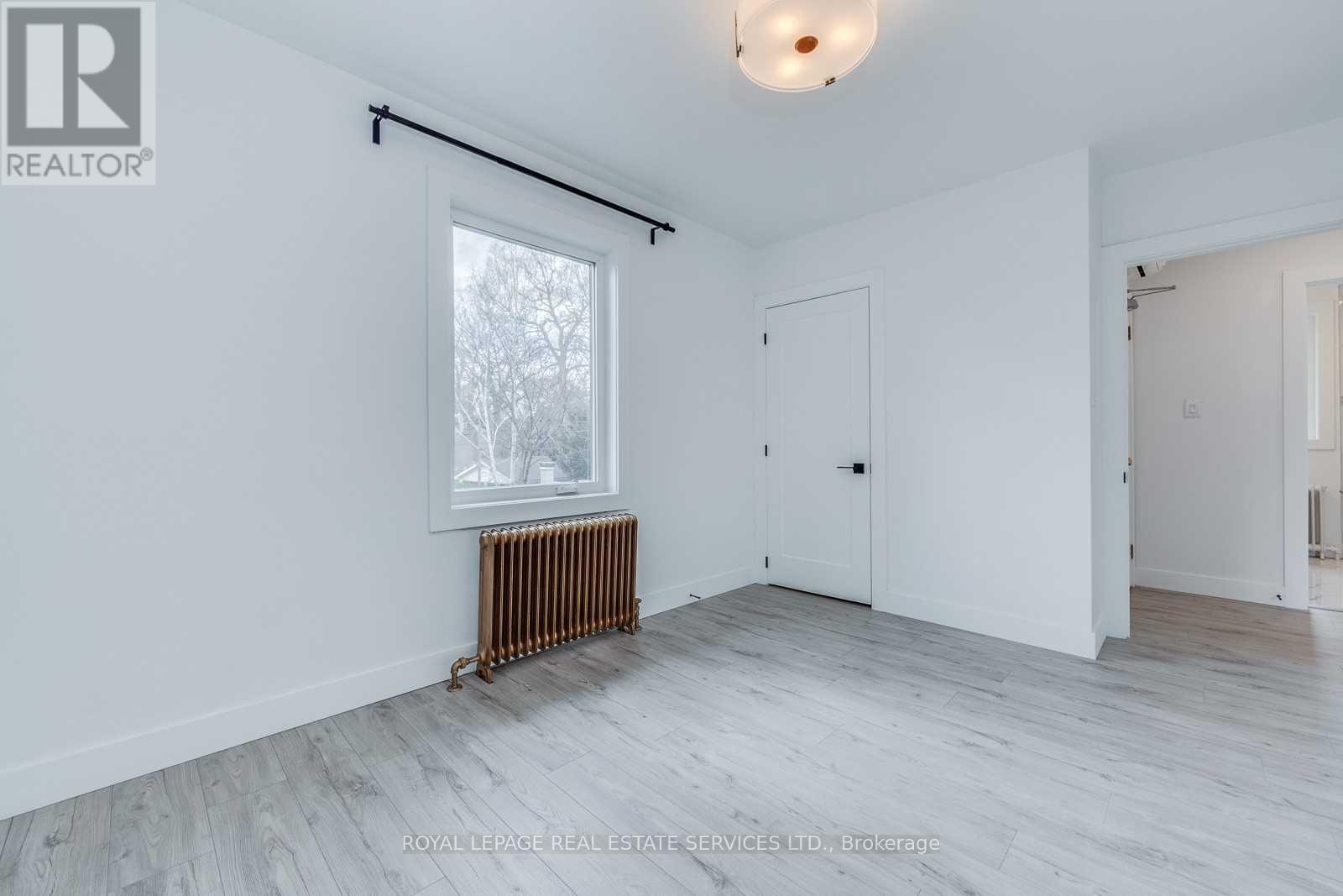 2nd Flr - 18 Long Branch Avenue, Toronto (Long Branch), Ontario  M8W 3H6 - Photo 21 - W12933046