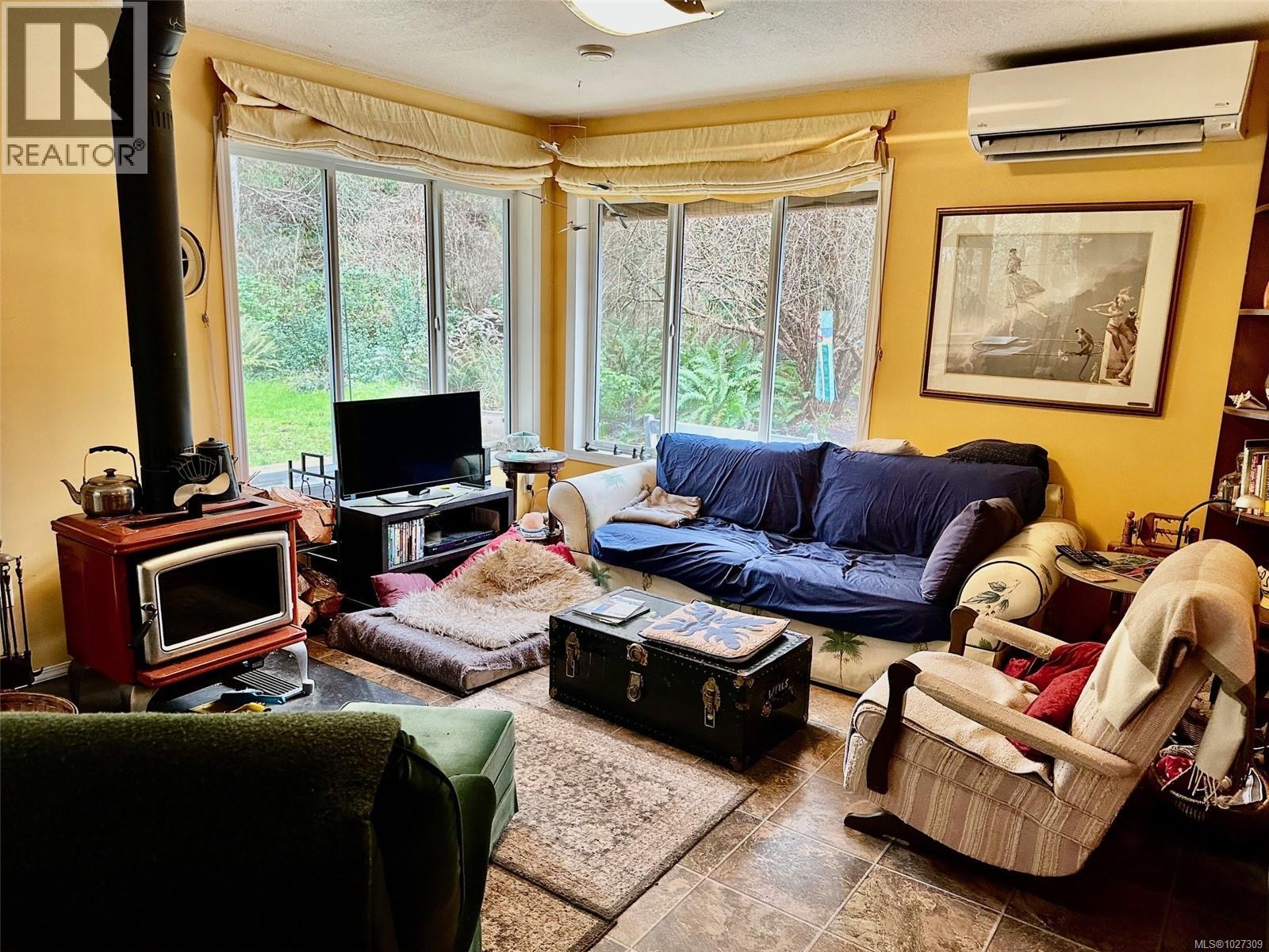 3275 South Rd, Gabriola Island, British Columbia  V0R 1X7 - Photo 12 - 1027309