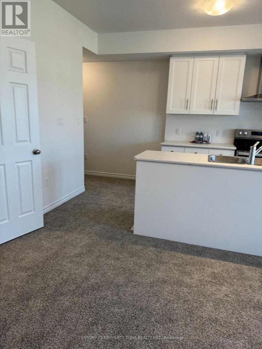 55 Lomond Lane, Kitchener, Ontario  N2R 1R7 - Photo 2 - X12933050