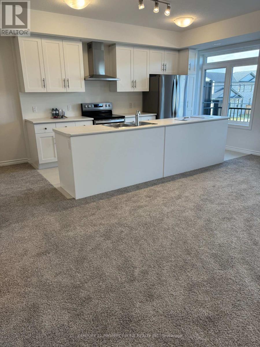 55 Lomond Lane, Kitchener, Ontario  N2R 1R7 - Photo 4 - X12933050