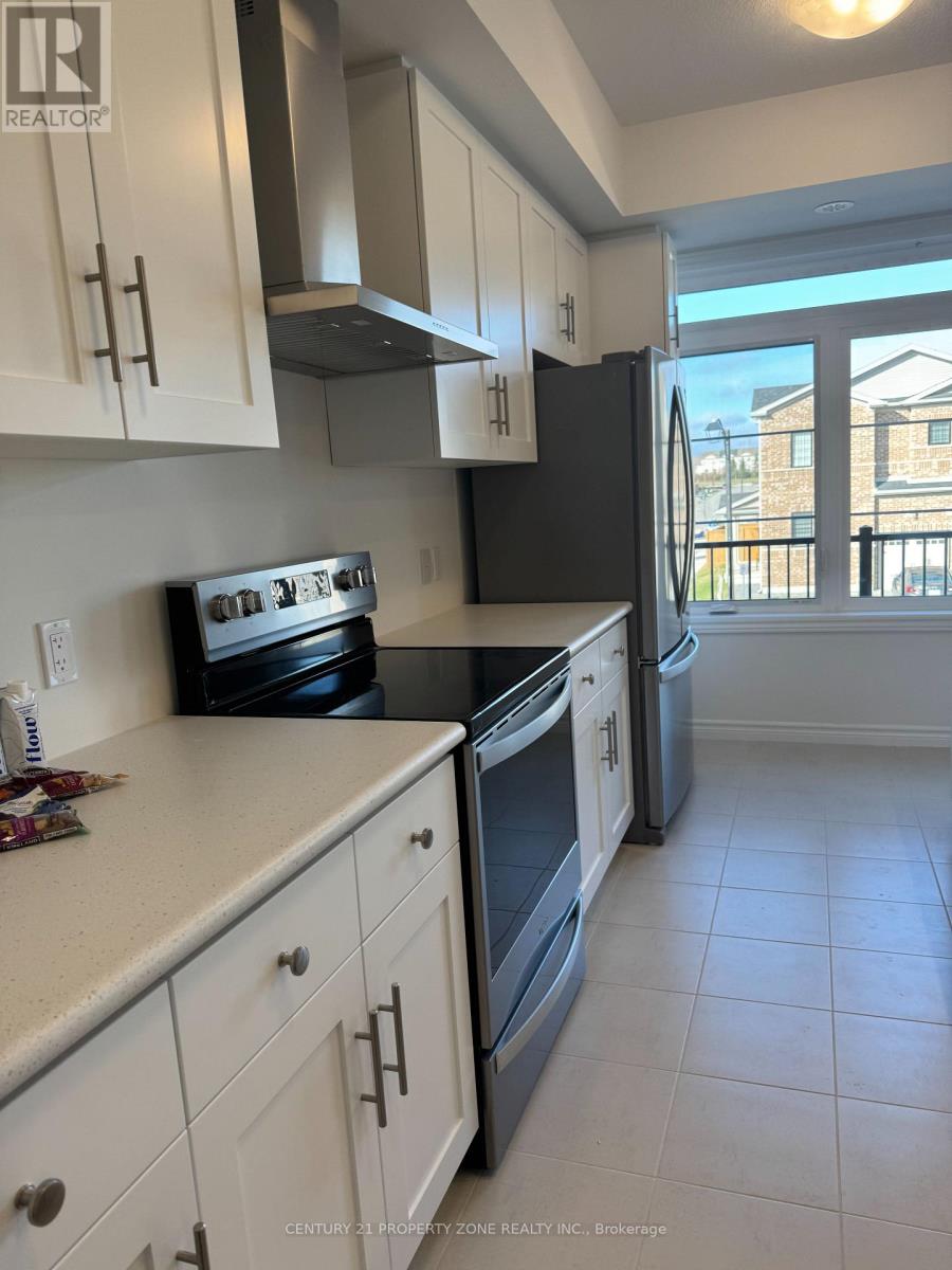 55 Lomond Lane, Kitchener, Ontario  N2R 1R7 - Photo 8 - X12933050