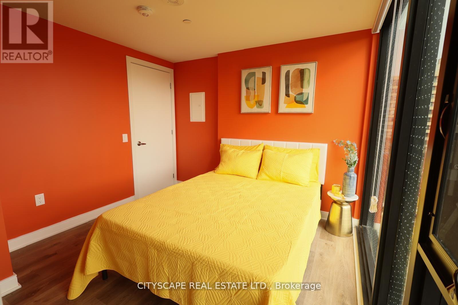 302 - 86 Dundas Street E, Mississauga (Cooksville), Ontario  L5A 0B1 - Photo 27 - W12933036