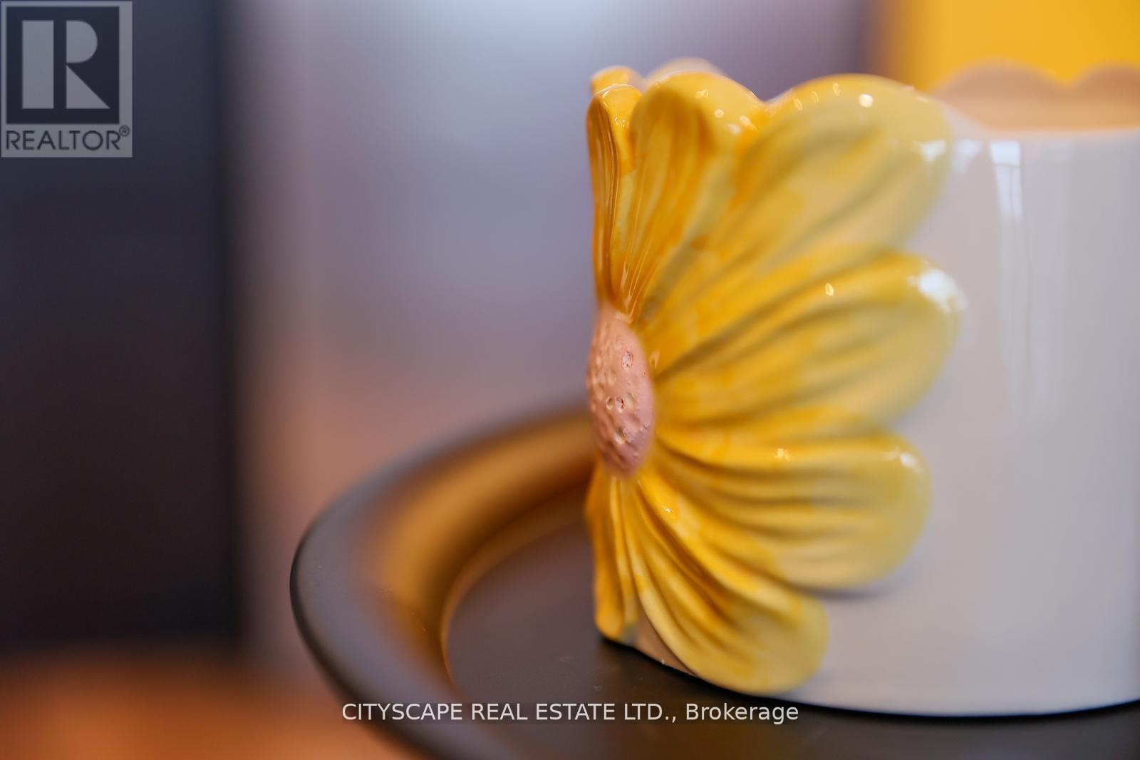 302 - 86 Dundas Street E, Mississauga (Cooksville), Ontario  L5A 0B1 - Photo 20 - W12933036