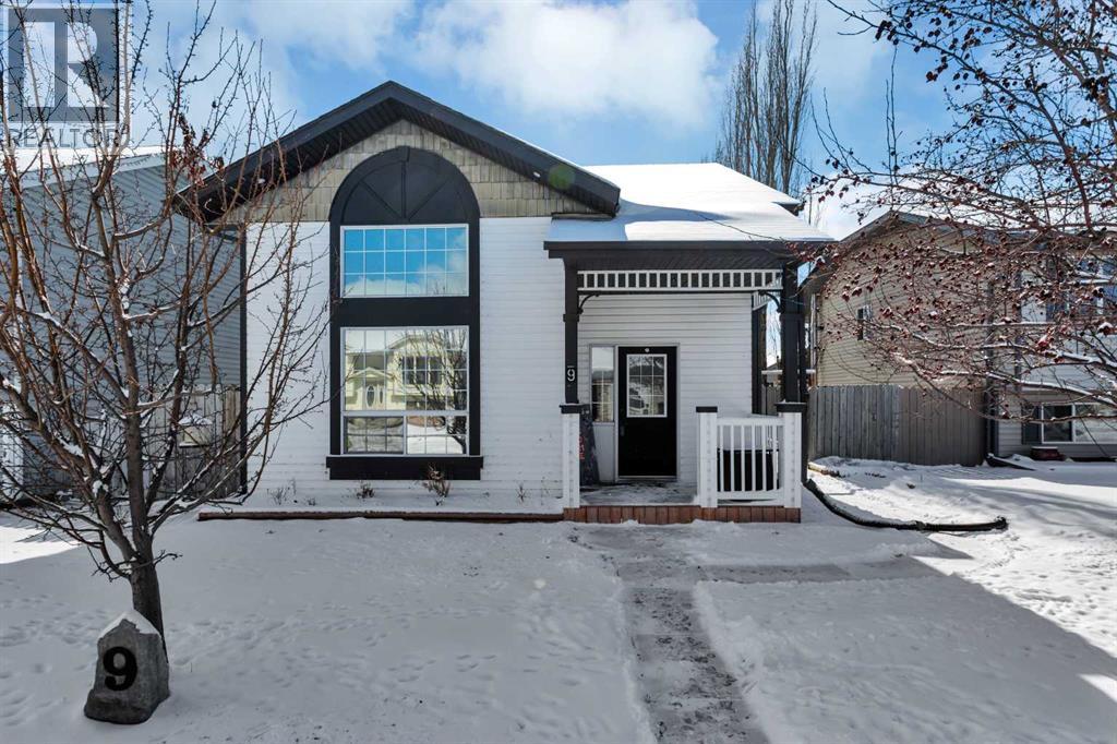 9 Westglen Boulevard, Blackfalds, Alberta  T0M 0J0 - Photo 1 - A2296263