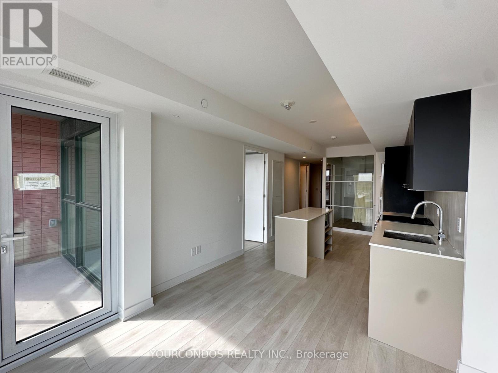 508 - 8 Tippett Road, Toronto, Ontario  M3H 0E7 - Photo 9 - C12932938