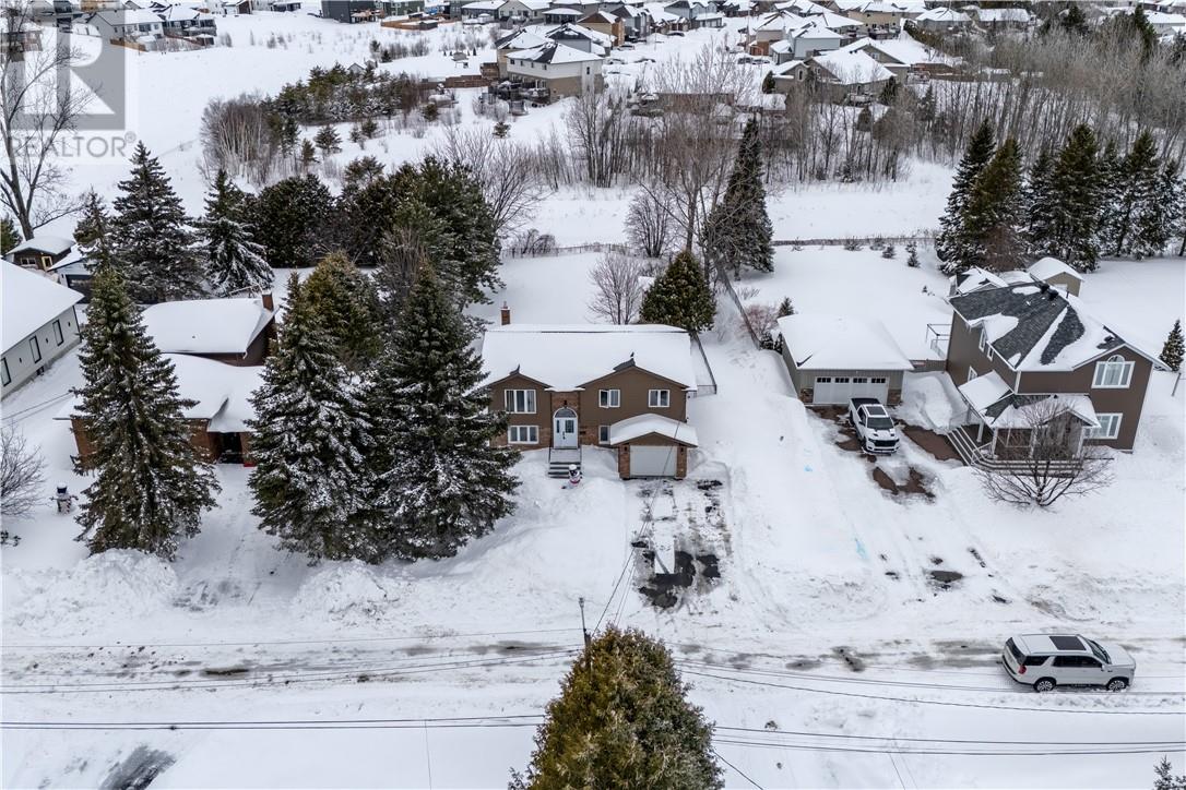 2665 Greenvalley Drive, Greater Sudbury, Ontario  P3E 5B7 - Photo 9 - 2126836