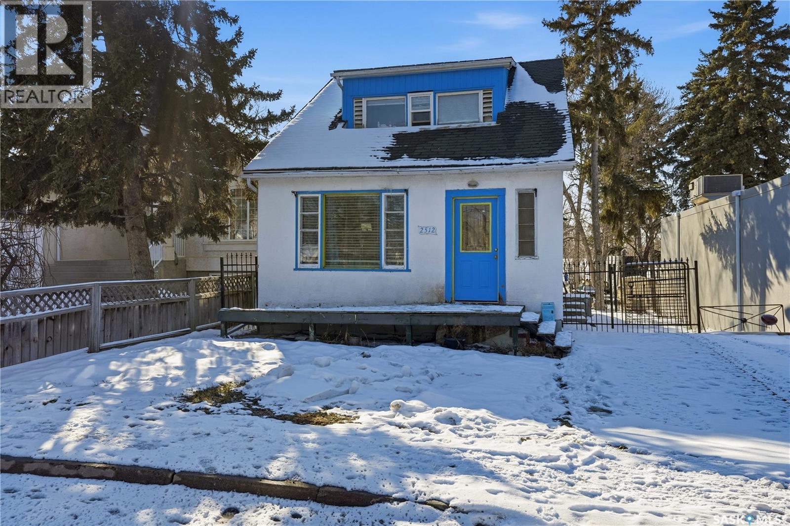 2512 Garnet Street, Regina, Saskatchewan  S4T 3A4 - Photo 2 - SK030549