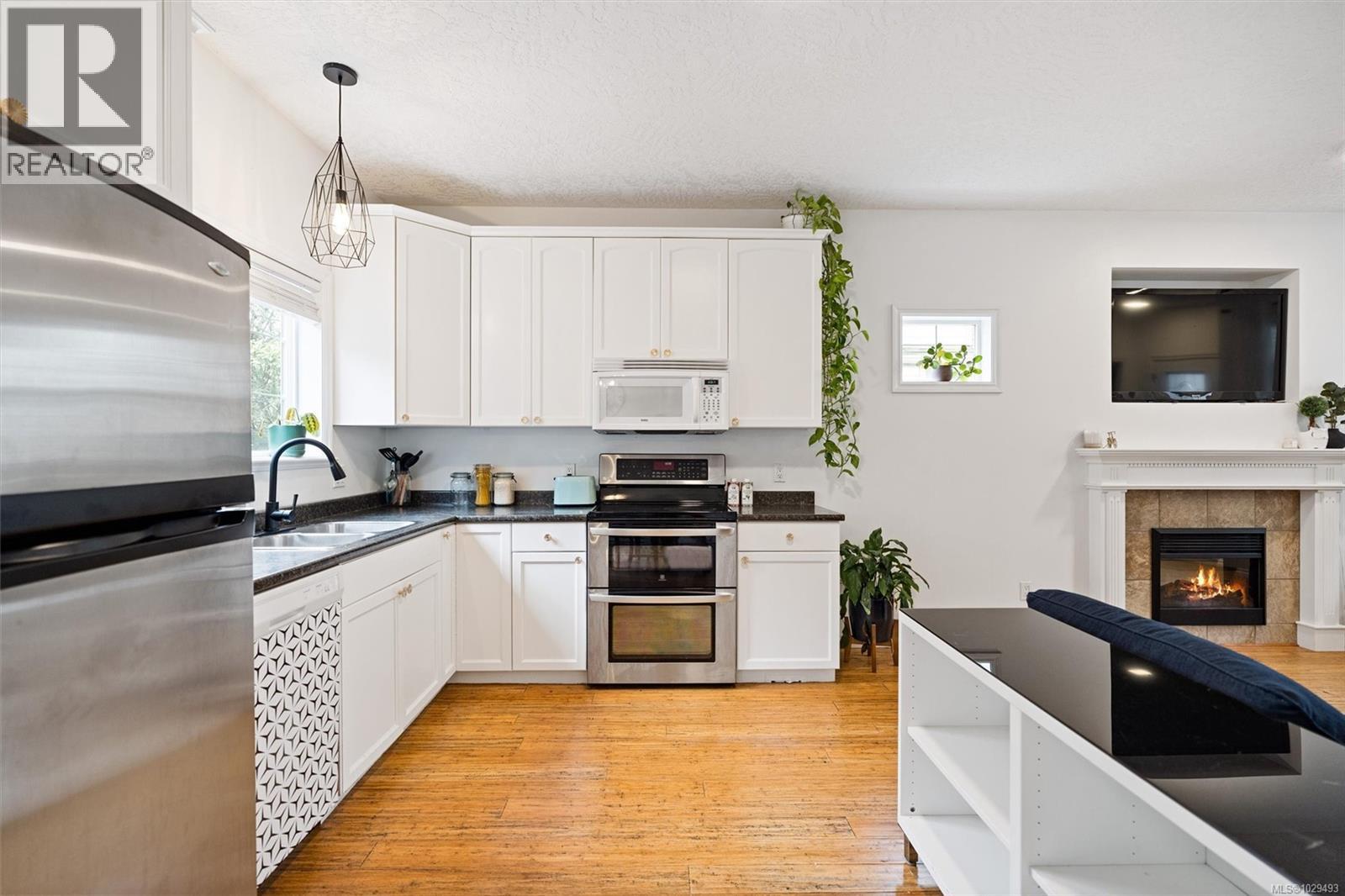 106 2600 Peatt Rd, Langford, British Columbia  V9B 6X9 - Photo 8 - 1029493