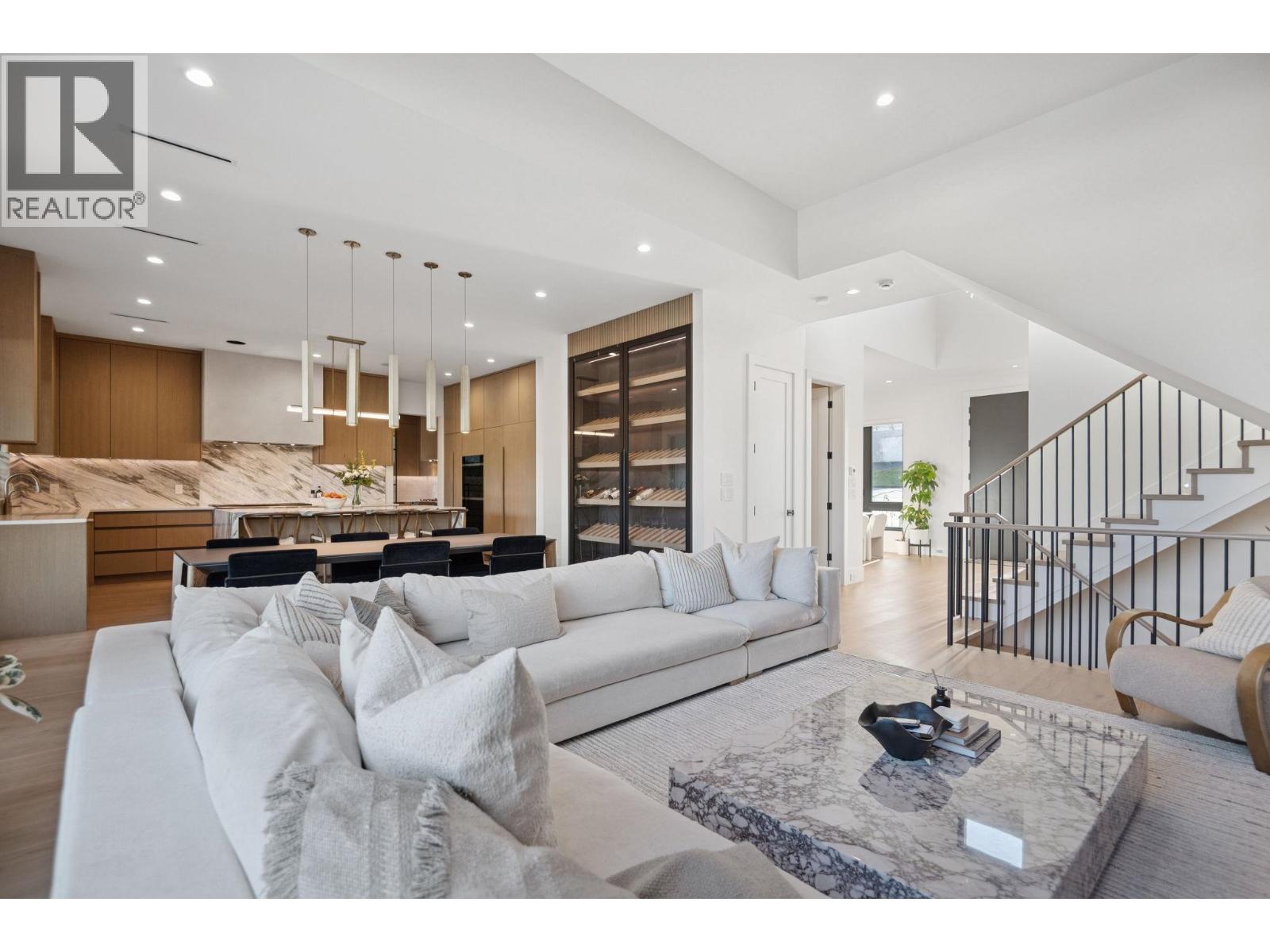 7961 Burnfield Crescent, Burnaby, British Columbia  V5E 2B8 - Photo 12 - R3079408