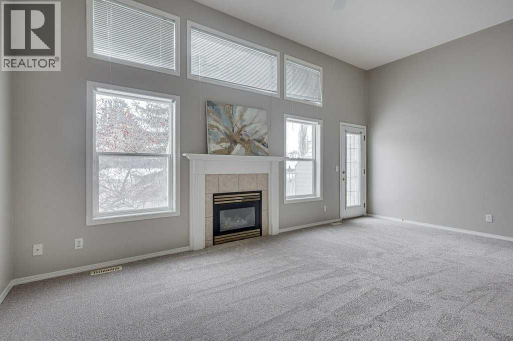 15 Kerry Wood Mews, Red Deer, Alberta  T4N 7B8 - Photo 2 - A2290004