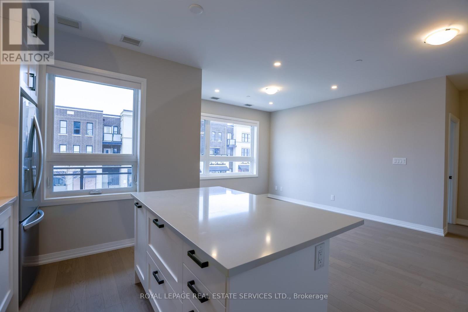 203 - 3285 Carding Mill Trail, Oakville, Ontario  L6M 5P7 - Photo 11 - W12933062