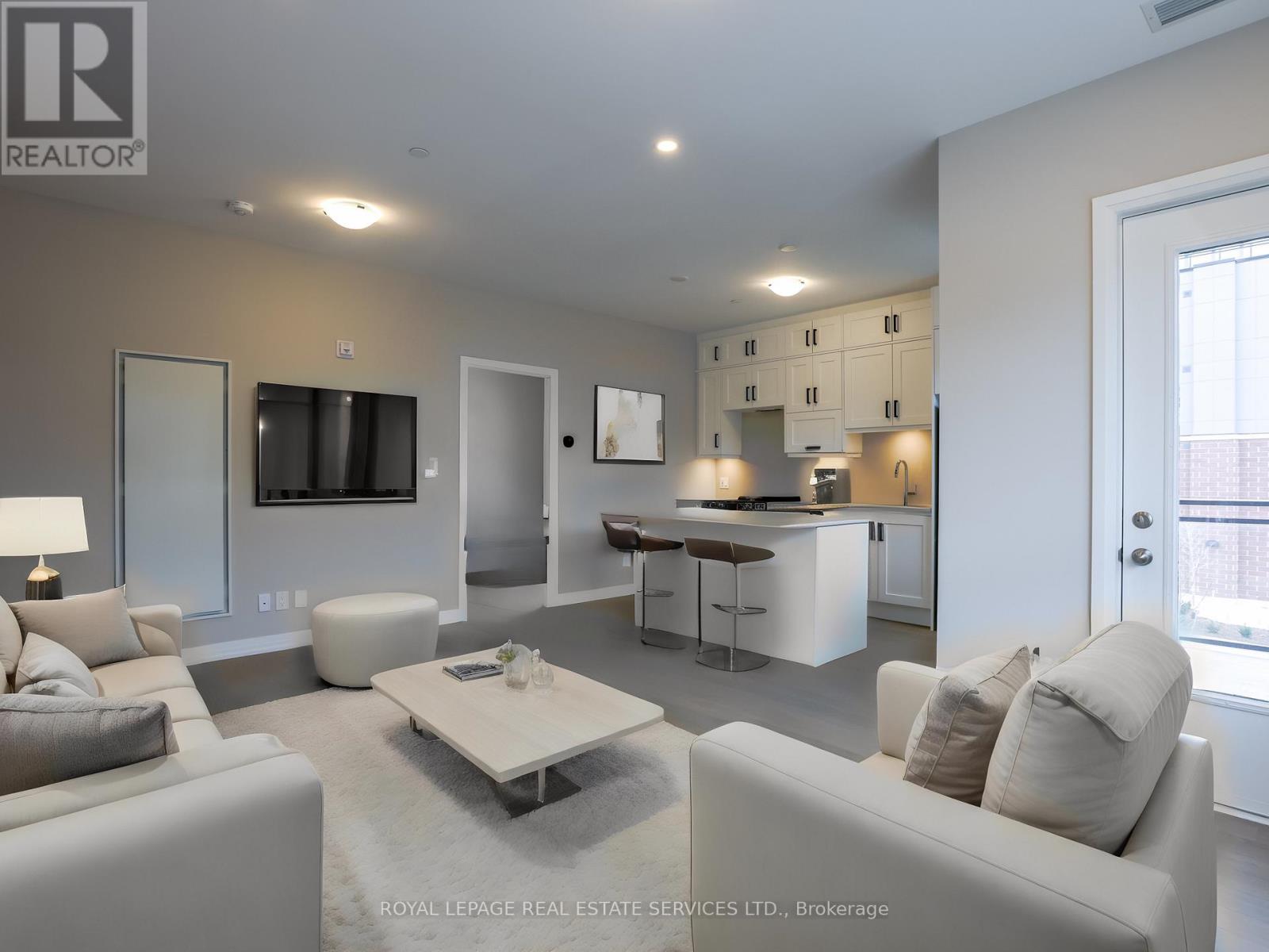 203 - 3285 Carding Mill Trail, Oakville, Ontario  L6M 5P7 - Photo 3 - W12933062