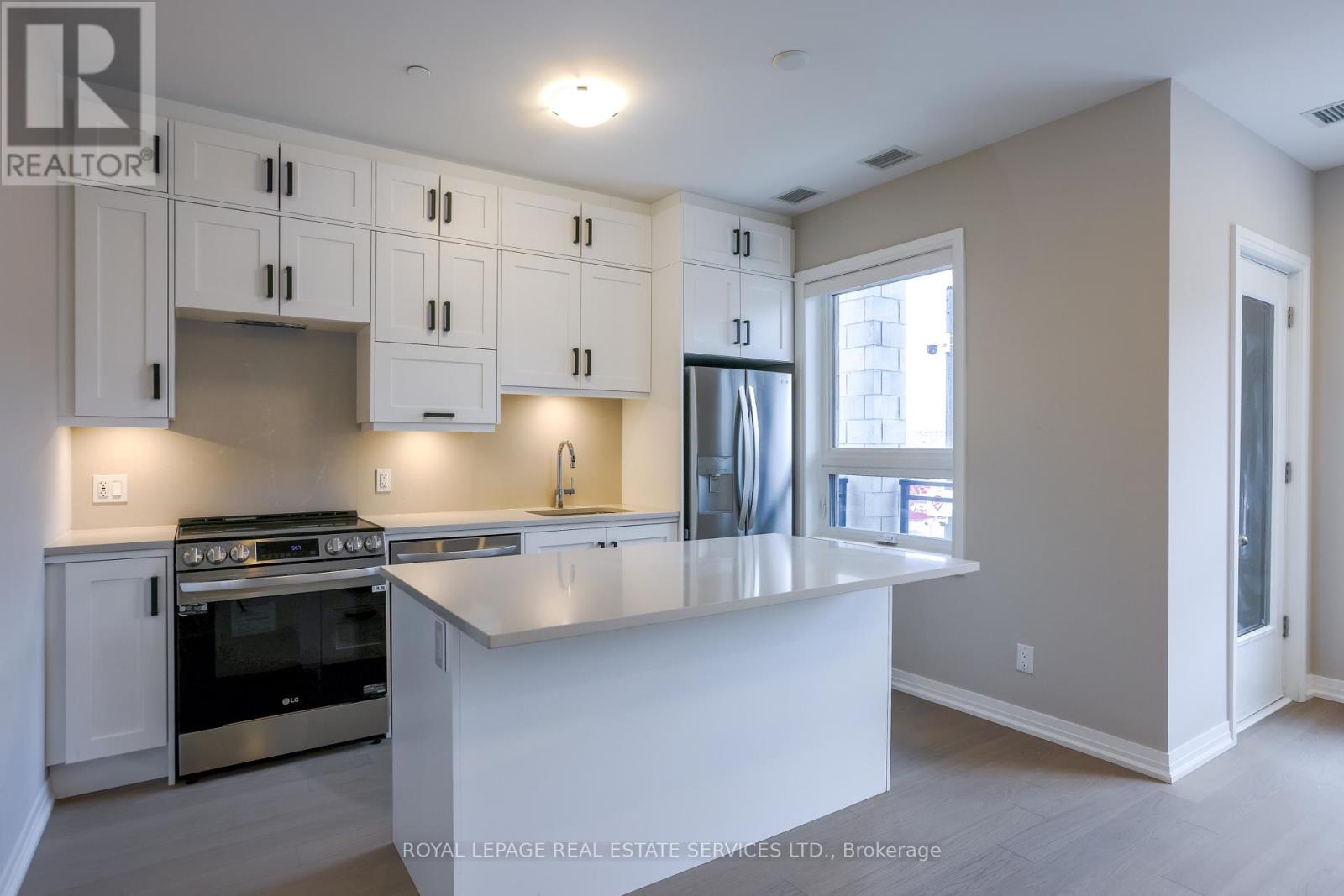 203 - 3285 Carding Mill Trail, Oakville, Ontario  L6M 5P7 - Photo 7 - W12933062