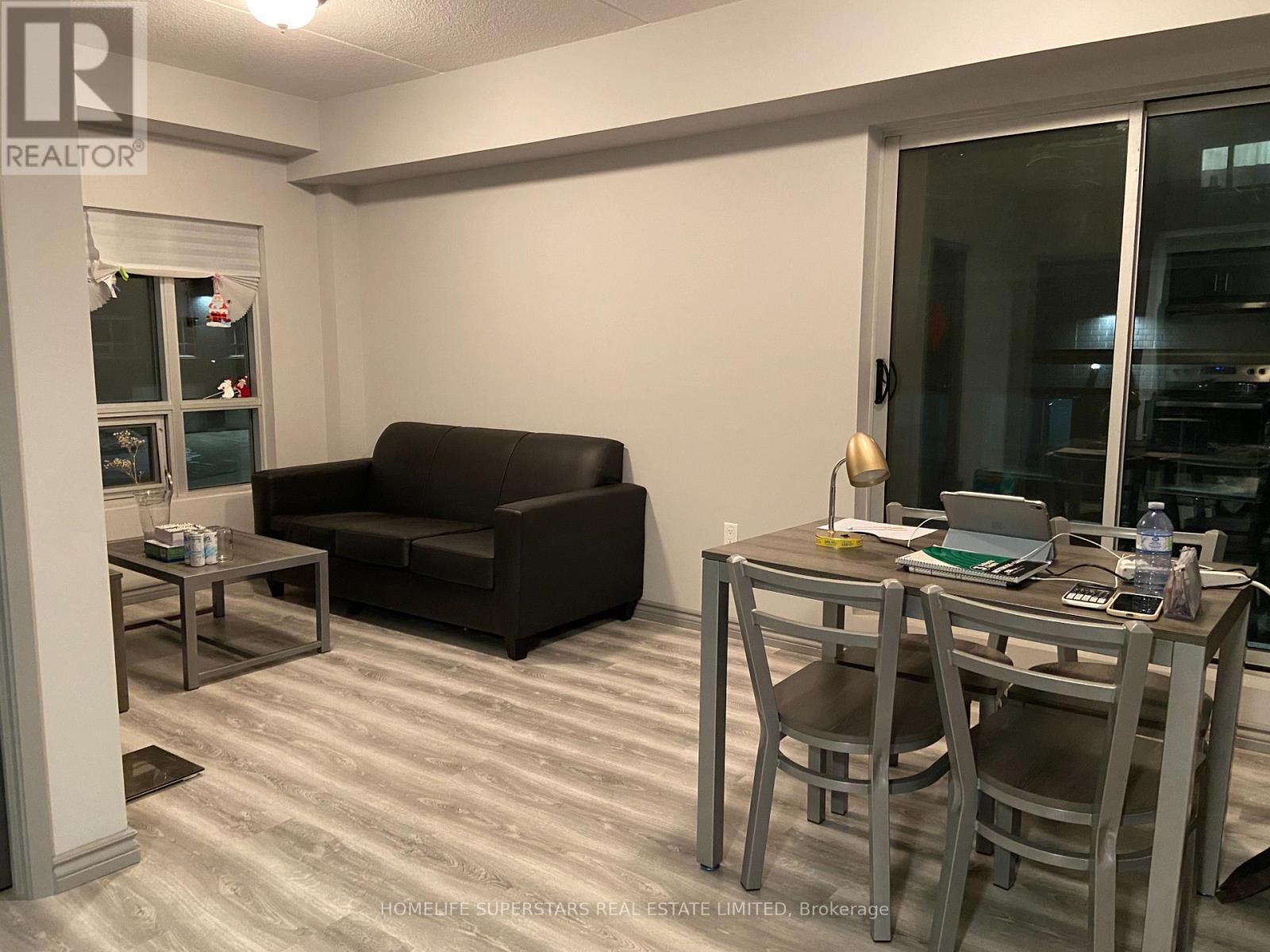 H 207 - 275 Larch Street, Waterloo, Ontario  N2L 3R2 - Photo 2 - X12933066