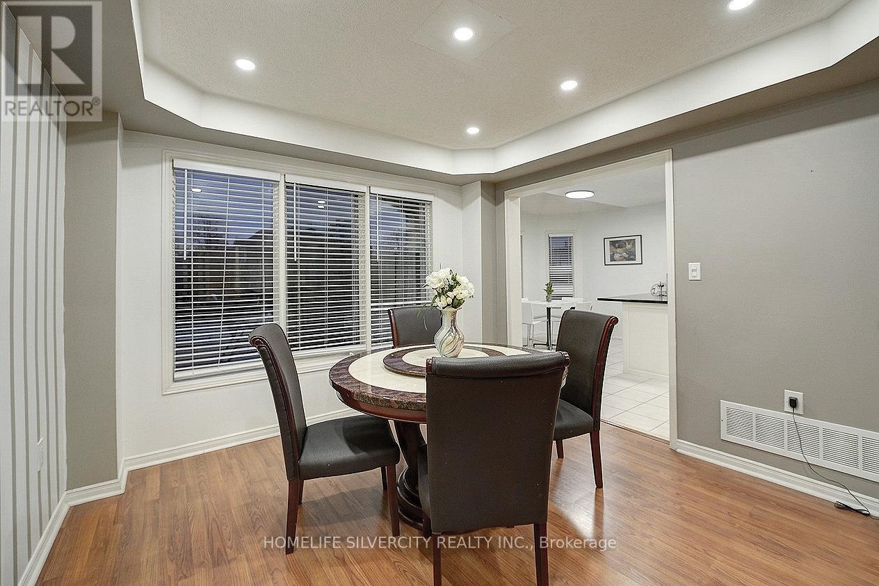 11 Rangeland Road, Brampton, Ontario  L6R 1L4 - Photo 13 - W12930828